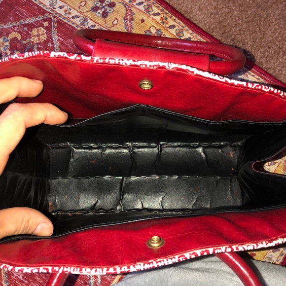 Round Handle Handbag - Picture 3 of 7